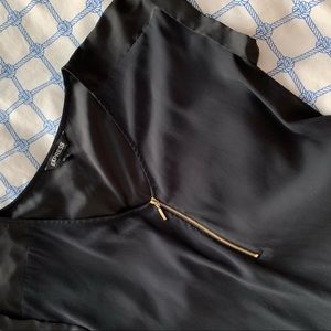 Black Express Silky Zipper Top - M